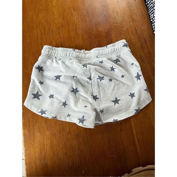 Z supply white with blue stars shorts 12-14 - Picture 2 of 3